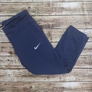 Nike Womens Capri  Leggings Size Medium M